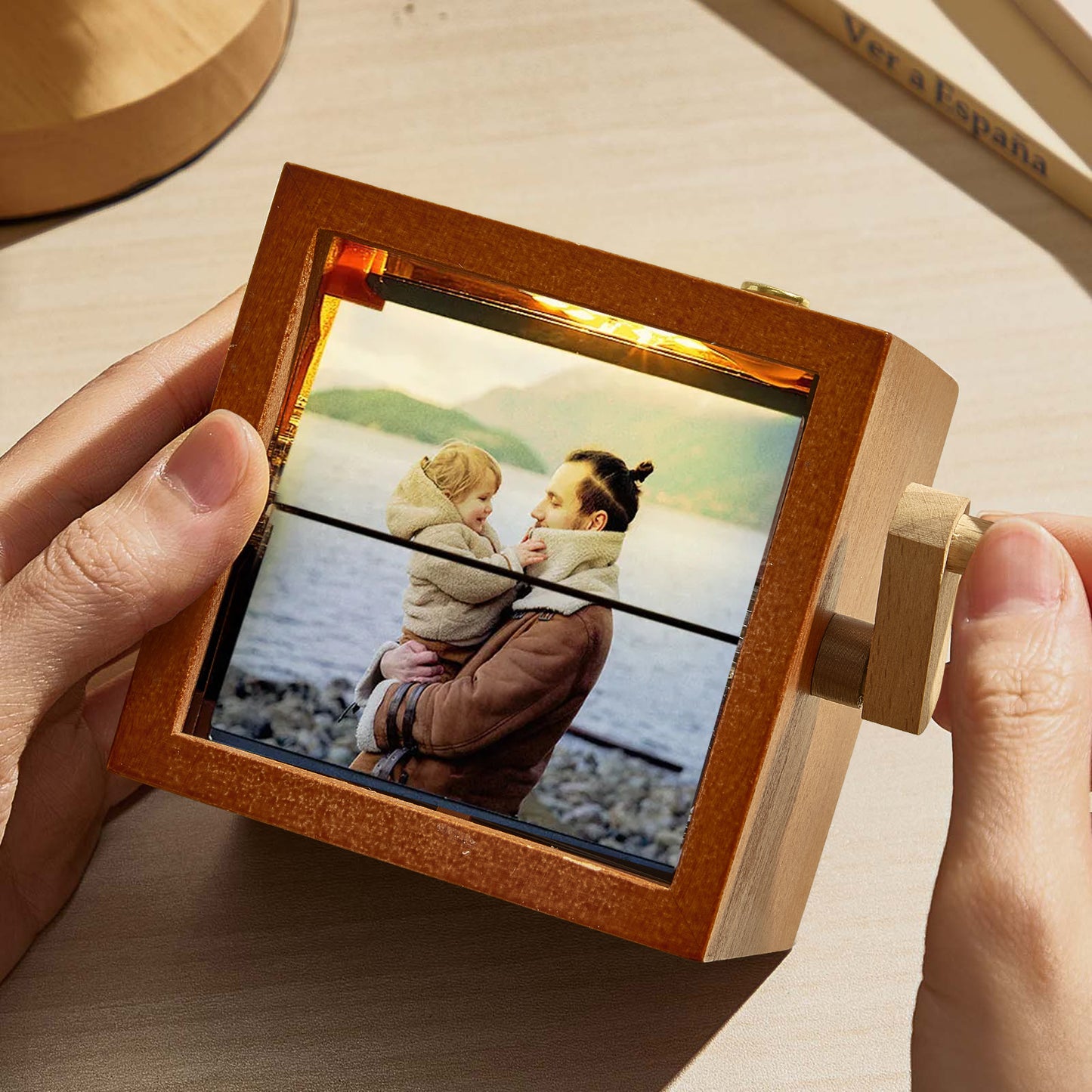 Custom Photo Flipbook Frame Animation Machine Mechanical Hand-cranked Flipbook Box Photo Album with Light Unique Valentine's Day Gifts